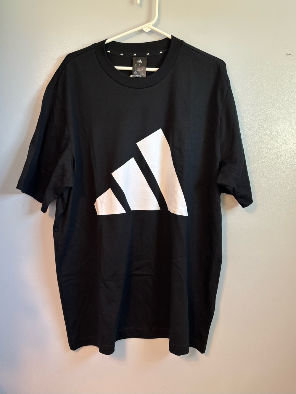 adidas Black Short-Sleeve Tee with White Trefoil-Inspired Logo